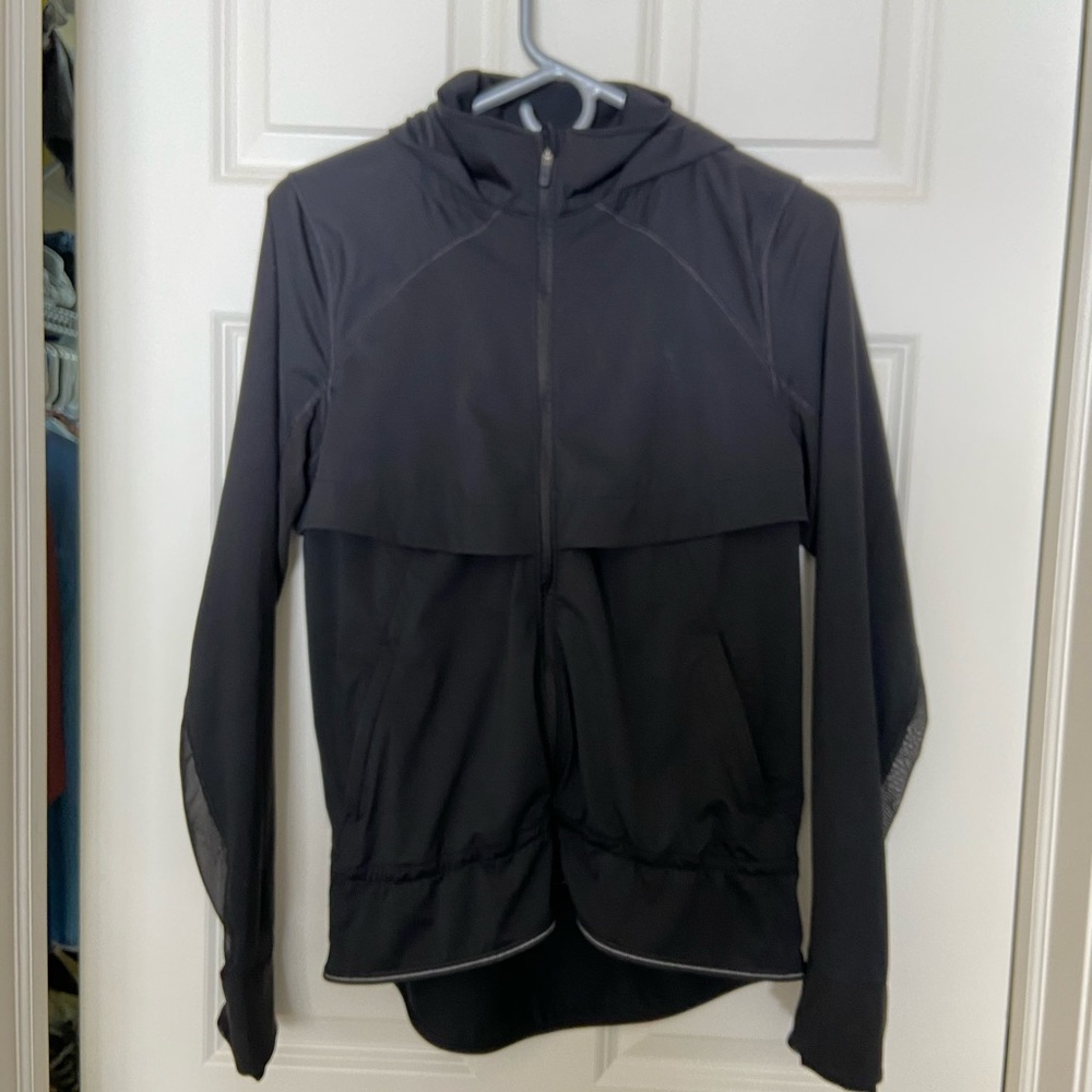 Women’s lululemon running / spring jacket